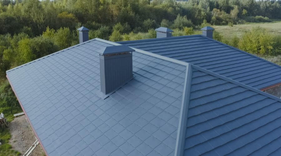 Professional gutter cleaning in Schoolcraft, MI